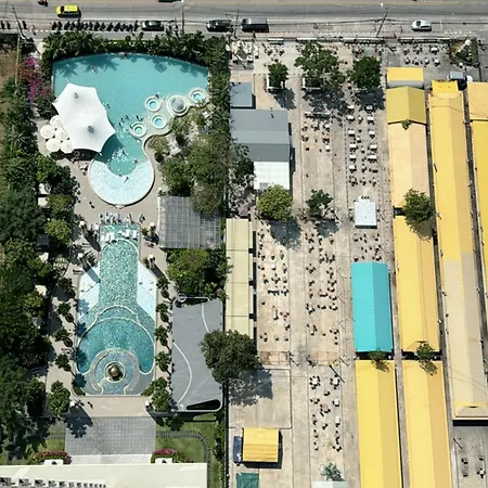 Copacabana Beach Jomtien 科帕卡巴纳海乔木提安海滩毗邻乔木提安夜市 Exterior photo